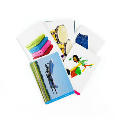 अनुकूलित खेल कार्ड चमकदार बोर्ड खेल कार्ड मुद्रण फ्लैश कार्ड बच्चों के लिए कार्डबोर्ड बॉक्स पैकेजिंग के साथ